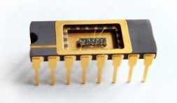 microprocesseur 4004 ouvert